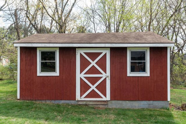 39 OUR LN, Stuarts Draft, VA 24477