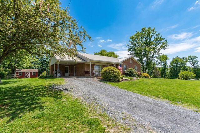 39 OUR LN, Stuarts Draft, VA 24477