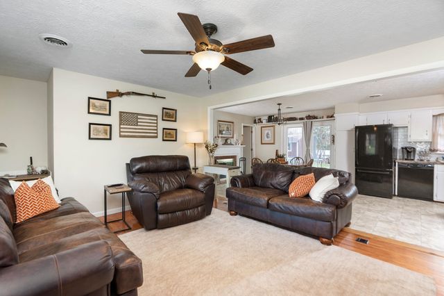 39 OUR LN, Stuarts Draft, VA 24477