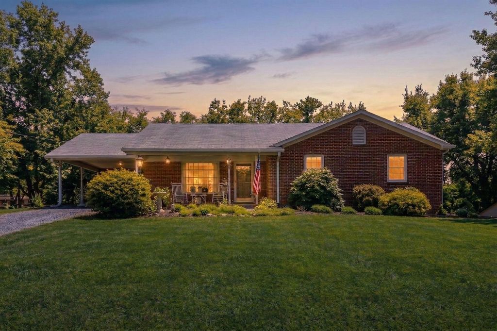 39 OUR LN, Stuarts Draft, VA 24477