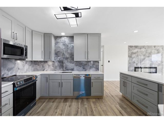 14390 E Marina Dr 601, Aurora, CO 80014