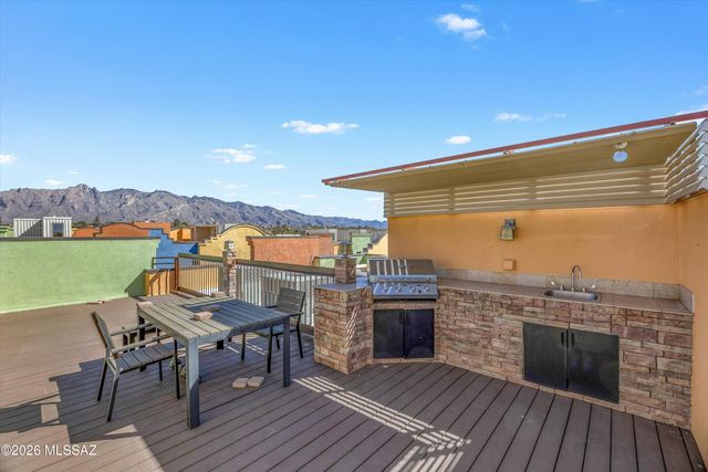 2431 E Autumn Flower Drive, Tucson, AZ 85718
