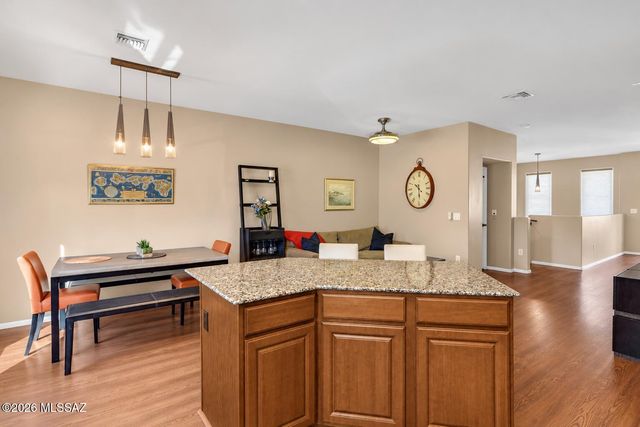 2431 E Autumn Flower Drive, Tucson, AZ 85718