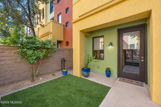 2431 E Autumn Flower Drive, Tucson, AZ 85718