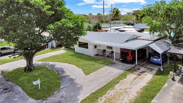 5220 SW 57th Street, Davie, FL 33314