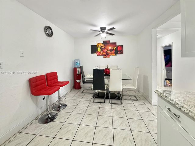 5220 SW 57th Street, Davie, FL 33314