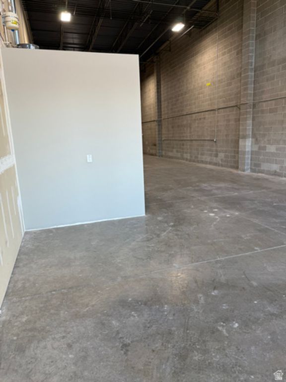 758 S AUTO MALL DR #19, American Fork, UT 84003 — photo 2