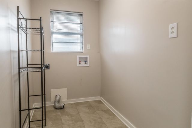 611 Highland Dr, Houma, LA 70364