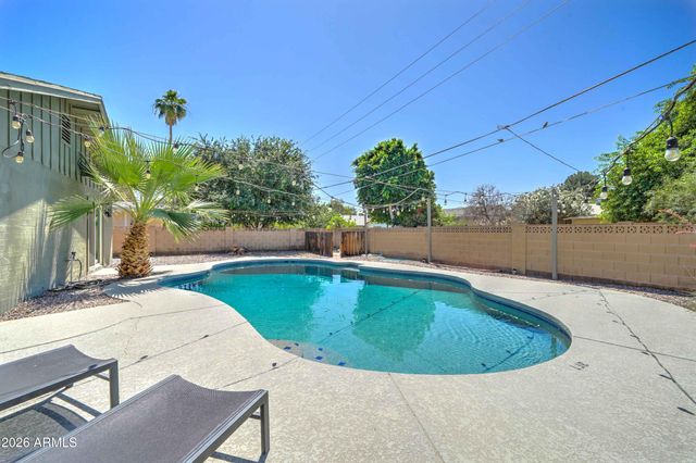 8537 E CLARENDON Avenue, Scottsdale, AZ 85251