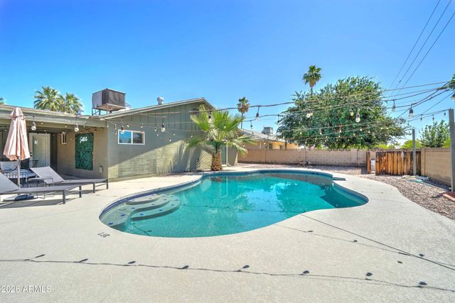 8537 E CLARENDON Avenue, Scottsdale, AZ 85251