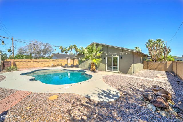 8537 E CLARENDON Avenue, Scottsdale, AZ 85251