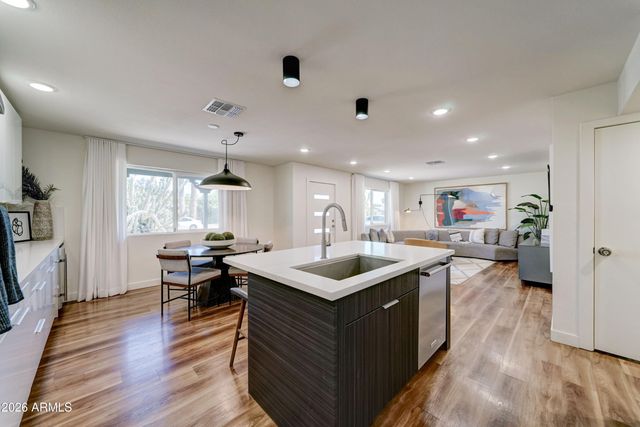 8537 E CLARENDON Avenue, Scottsdale, AZ 85251