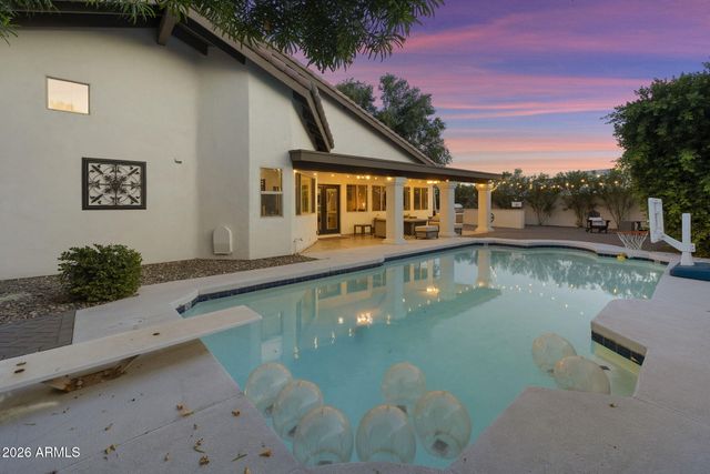 8672 E THOROUGHBRED Trail, Scottsdale, AZ 85258