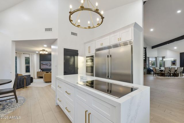 8672 E THOROUGHBRED Trail, Scottsdale, AZ 85258