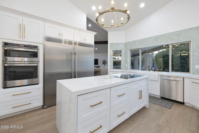 8672 E THOROUGHBRED Trail, Scottsdale, AZ 85258