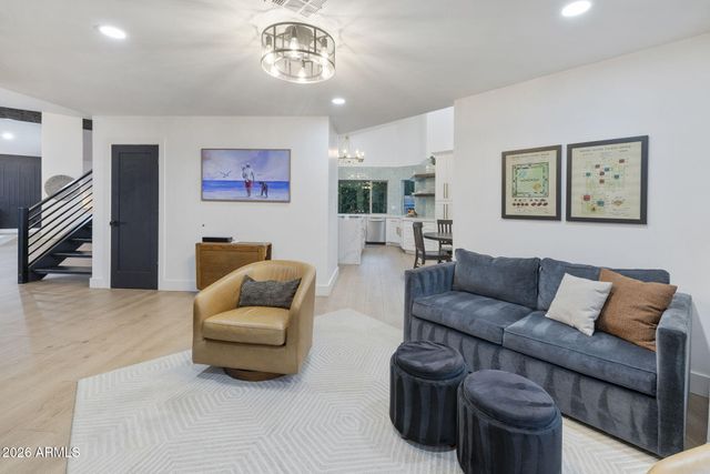 8672 E THOROUGHBRED Trail, Scottsdale, AZ 85258