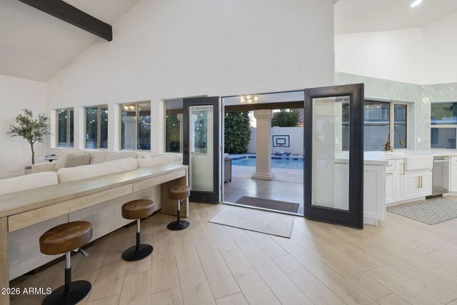 8672 E THOROUGHBRED Trail, Scottsdale, AZ 85258
