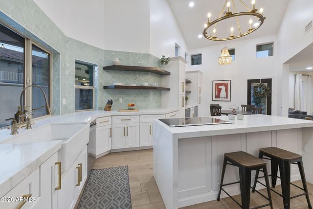 8672 E THOROUGHBRED Trail, Scottsdale, AZ 85258