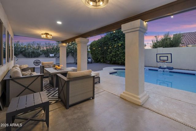 8672 E THOROUGHBRED Trail, Scottsdale, AZ 85258