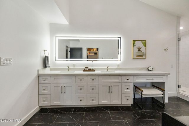 8672 E THOROUGHBRED Trail, Scottsdale, AZ 85258