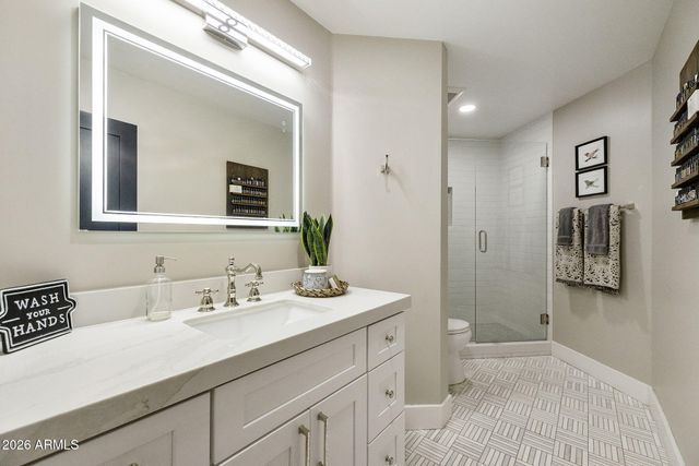 8672 E THOROUGHBRED Trail, Scottsdale, AZ 85258
