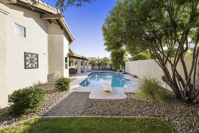 8672 E THOROUGHBRED Trail, Scottsdale, AZ 85258
