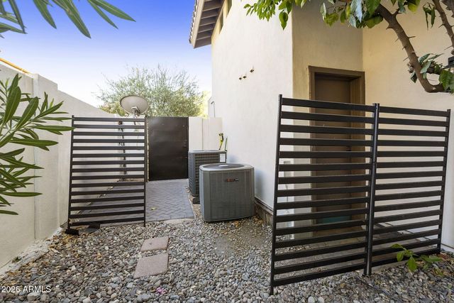 8672 E THOROUGHBRED Trail, Scottsdale, AZ 85258