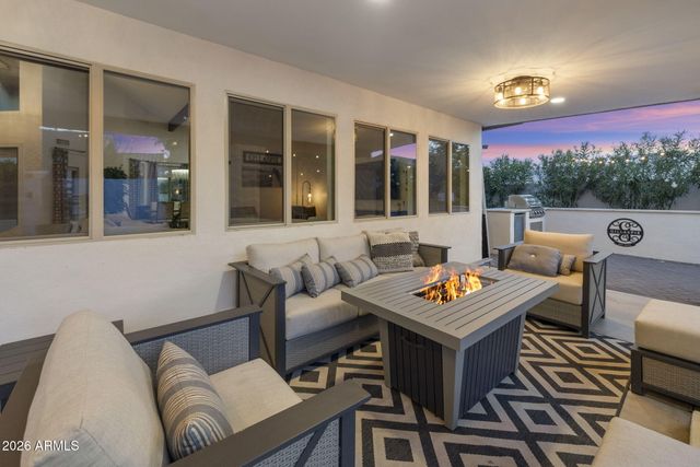 8672 E THOROUGHBRED Trail, Scottsdale, AZ 85258