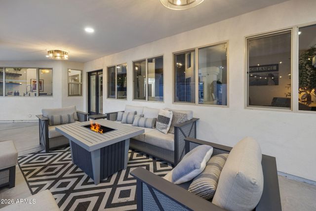 8672 E THOROUGHBRED Trail, Scottsdale, AZ 85258