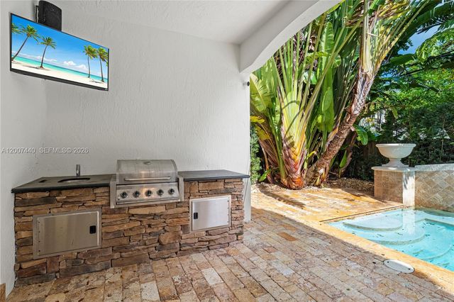 4065 Battersea Rd, Miami, FL 33133