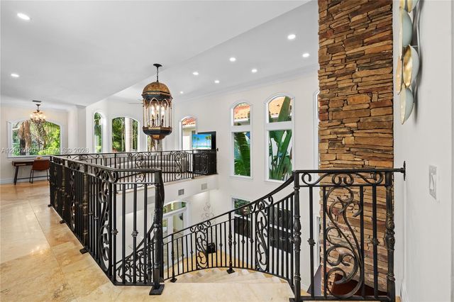 4065 Battersea Rd, Miami, FL 33133