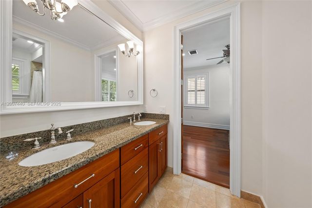 4065 Battersea Rd, Miami, FL 33133