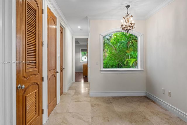 4065 Battersea Rd, Miami, FL 33133