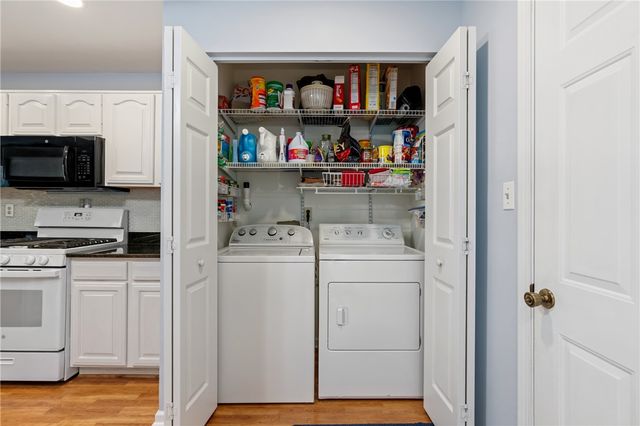 901 Chelsea Dr, North Fayette, PA 15126