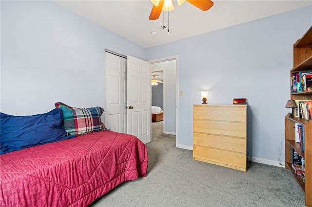 901 Chelsea Dr, North Fayette, PA 15126