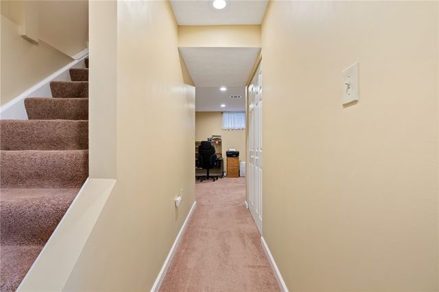 901 Chelsea Dr, North Fayette, PA 15126
