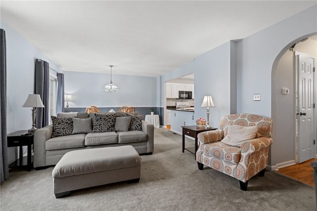 901 Chelsea Dr, North Fayette, PA 15126