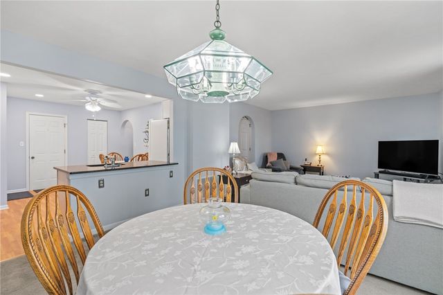901 Chelsea Dr, North Fayette, PA 15126