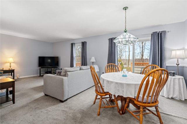901 Chelsea Dr, North Fayette, PA 15126