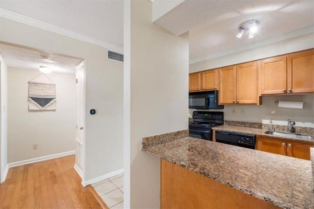 3140 Seven Pines Court 102, Atlanta, GA 30339