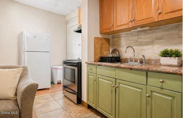 677 Pawling Avenue, Troy, NY 12180