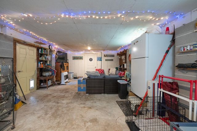 321 Ling Street, Hitchcock, TX 77563