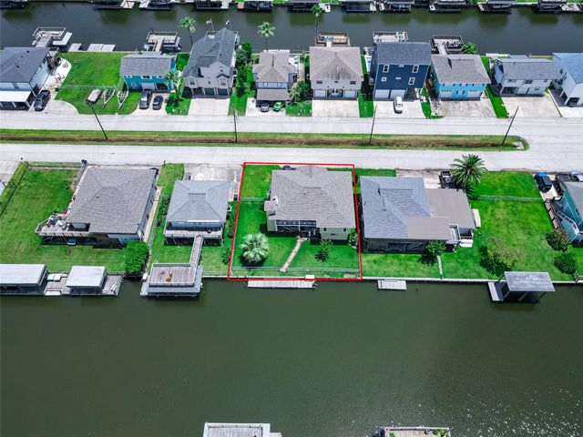 321 Ling Street, Hitchcock, TX 77563