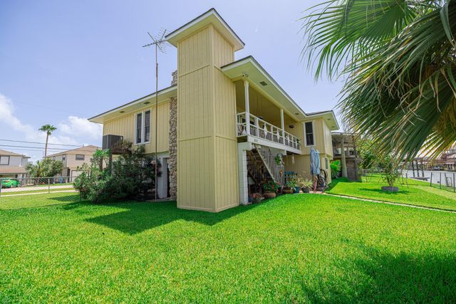 321 Ling Street, Hitchcock, TX 77563