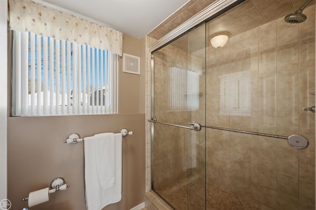 34215 Zimmer Drive, Sterling Heights, MI 48310