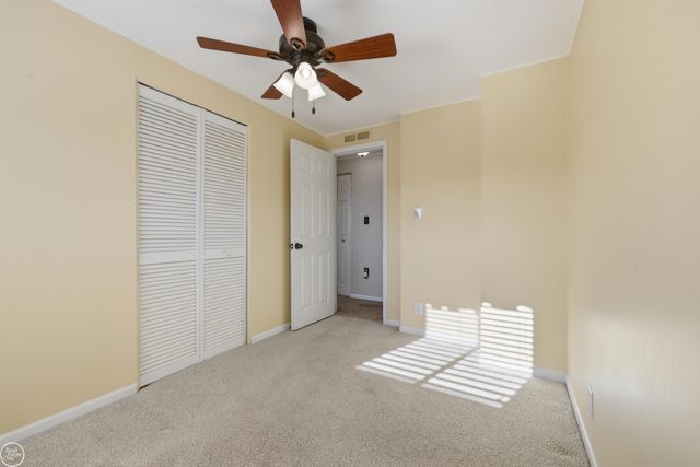 34215 Zimmer Drive, Sterling Heights, MI 48310