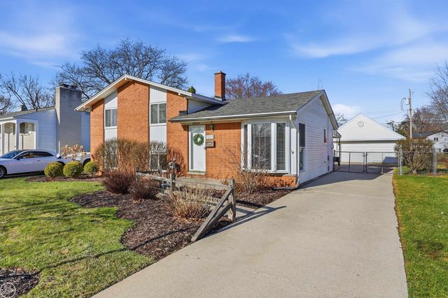 34215 Zimmer Drive, Sterling Heights, MI 48310