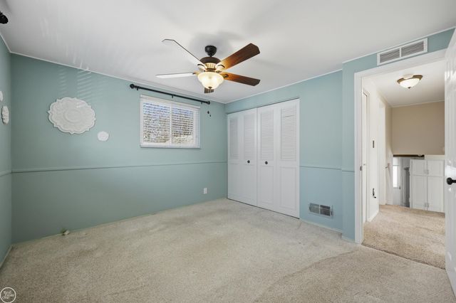 34215 Zimmer Drive, Sterling Heights, MI 48310