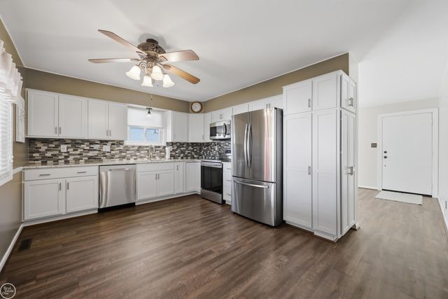 34215 Zimmer Drive, Sterling Heights, MI 48310