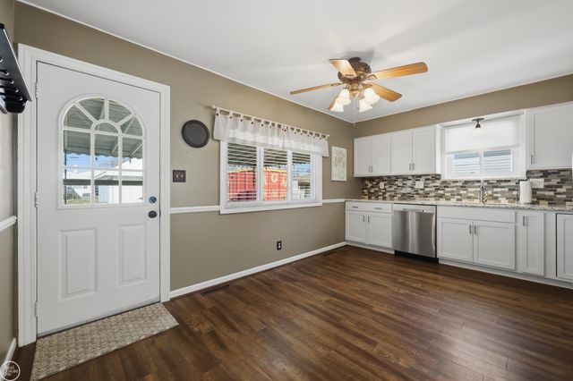 34215 Zimmer Drive, Sterling Heights, MI 48310